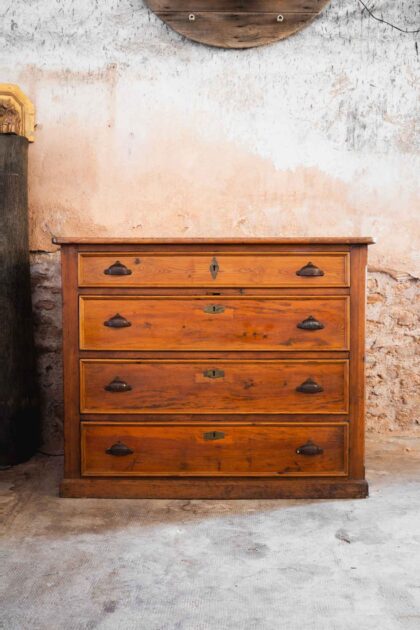 Cómoda de Madera